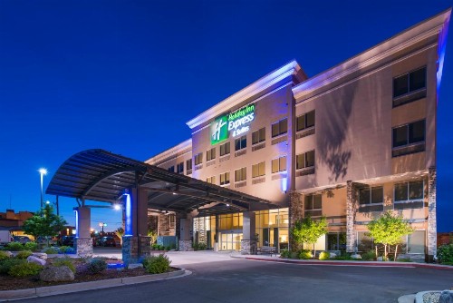 Holiday Inn Express Hotel & Suites Colorado Springs Downtown Central an IHG Hotel - image 29