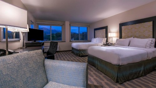 Holiday Inn Express Hotel & Suites Colorado Springs Downtown Central an IHG Hotel - image 34