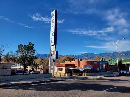 True North Motel - image 20