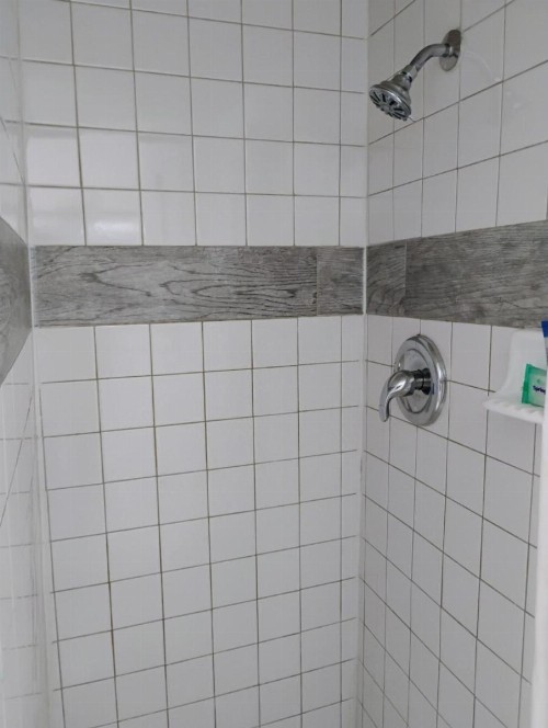 True North Motel - image 36