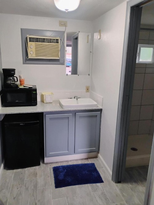 True North Motel - image 38