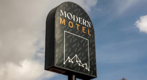 Traveler's Uptown Motel - image 31