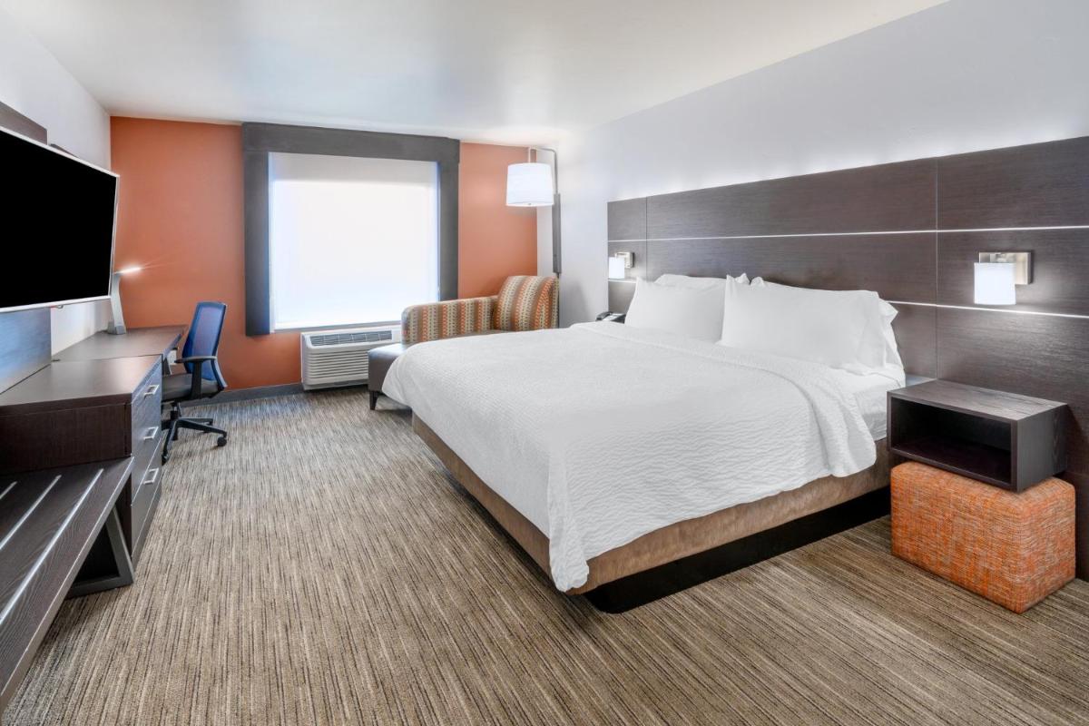 Holiday Inn Express & Suites - Colorado Springs AFA Northgate an IHG Hotel - image 2
