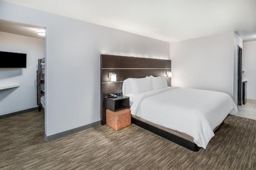 Holiday Inn Express & Suites - Colorado Springs AFA Northgate an IHG Hotel - image 38