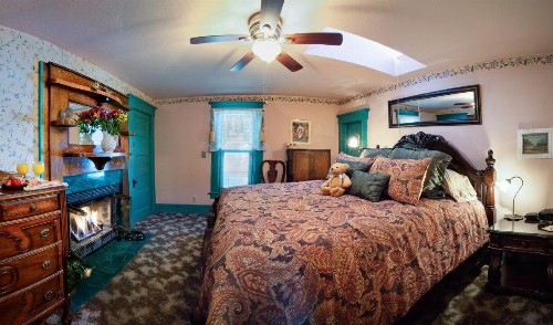 Holden House 1902 Bed & Breakfast Inn - image 35