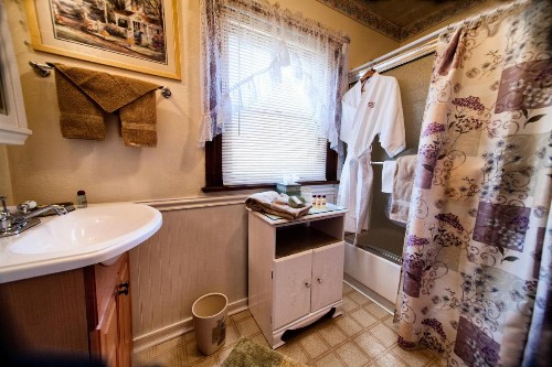 Holden House 1902 Bed & Breakfast Inn - image 41