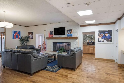 Studio 6 Colorado Springs - image 11