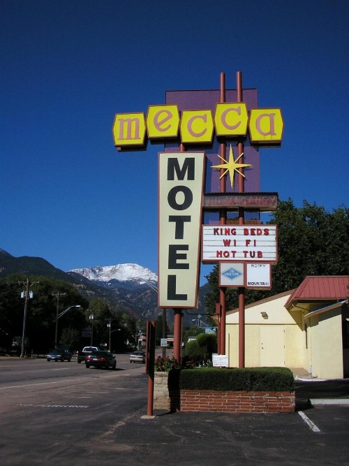 Mecca Motel - image 10