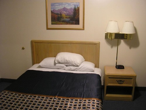 Mecca Motel - image 12