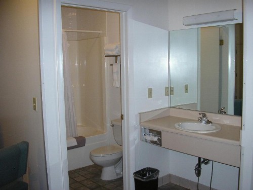 Mecca Motel - image 15