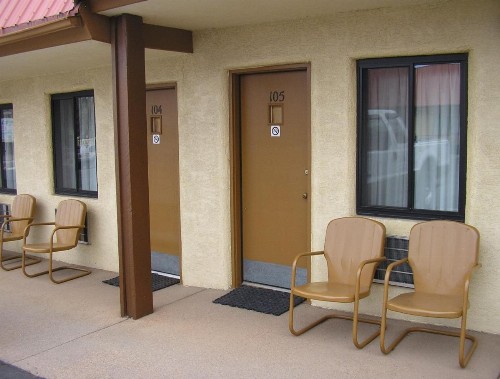 Mecca Motel - image 2