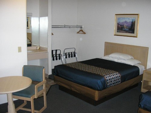 Mecca Motel - image 24