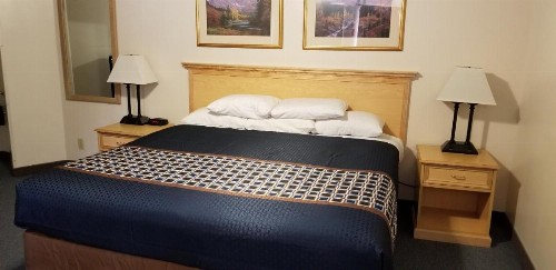 Mecca Motel - image 29