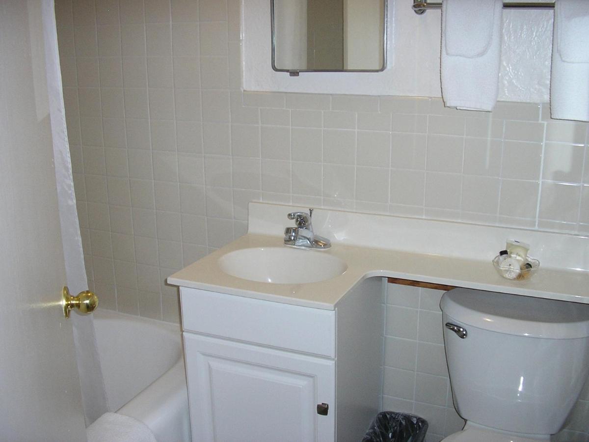 Mecca Motel - image 3