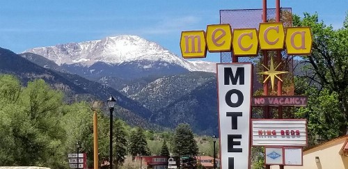 Mecca Motel - image 31