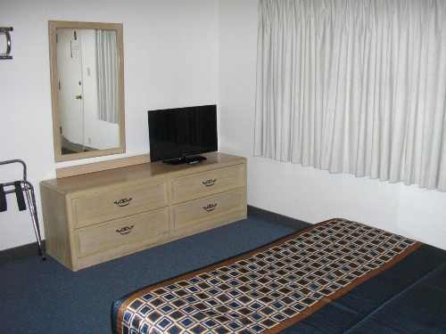 Mecca Motel - image 37