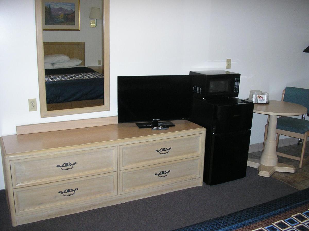 Mecca Motel - image 5