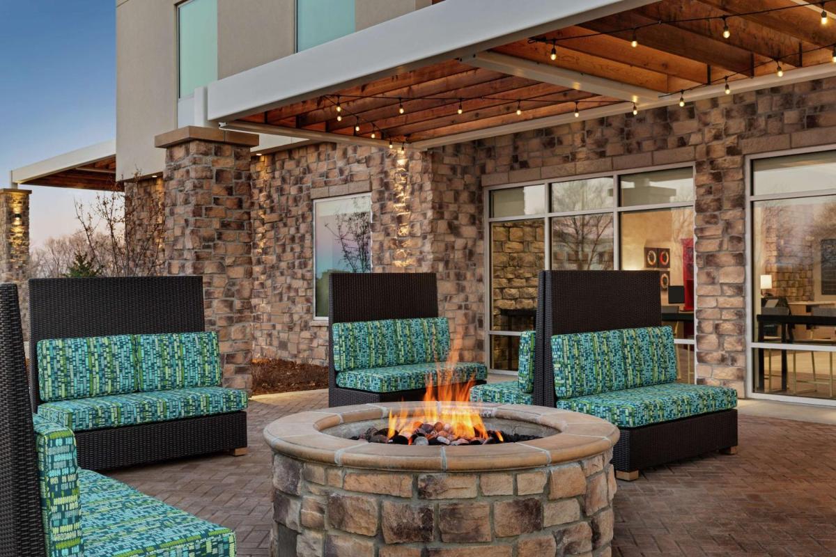 Home2 Suites By Hilton Colorado Springs South Co - image 3