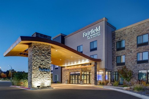 Fairfield Inn & Suites by Marriott Colorado Springs East - image 4
