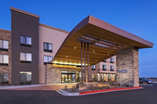 Fairfield Inn & Suites by Marriott Colorado Springs East - image 9
