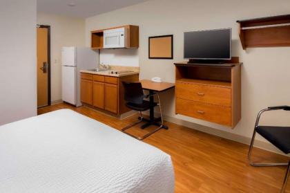 WoodSpring Suites Colorado Springs - image 10