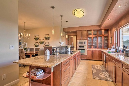 Pet-Friendly and Modern Home with Koi Pond and Patio - image 9