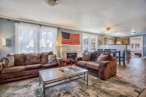 3BR Minutes to DT Quiet Neighborhood Dog Friendly - image 11