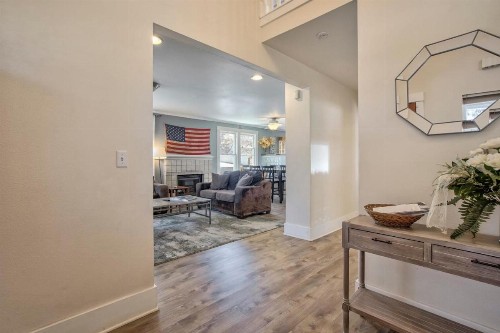3BR Minutes to DT Quiet Neighborhood Dog Friendly - image 9