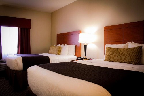 Best Western Plus Arrowhead Hotel - image 19