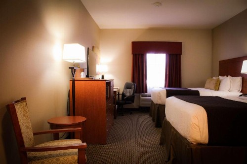 Best Western Plus Arrowhead Hotel - image 22