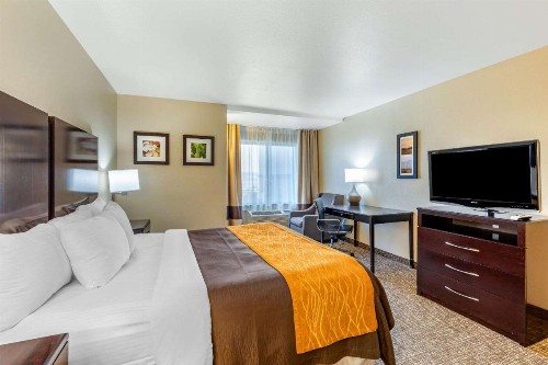 Comfort Inn and Suites Colton/San Bernardino - image 13