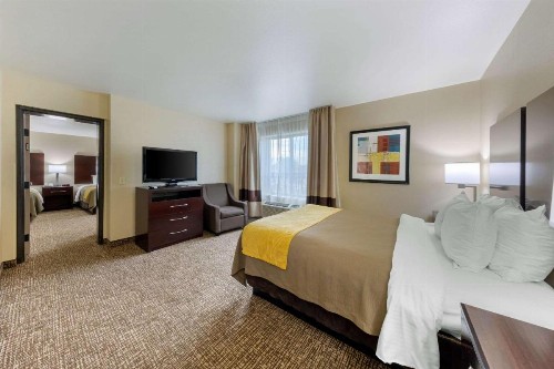 Comfort Inn and Suites Colton/San Bernardino - image 22