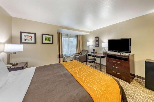 Comfort Inn and Suites Colton/San Bernardino - image 23