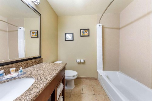 Comfort Inn and Suites Colton/San Bernardino - image 38