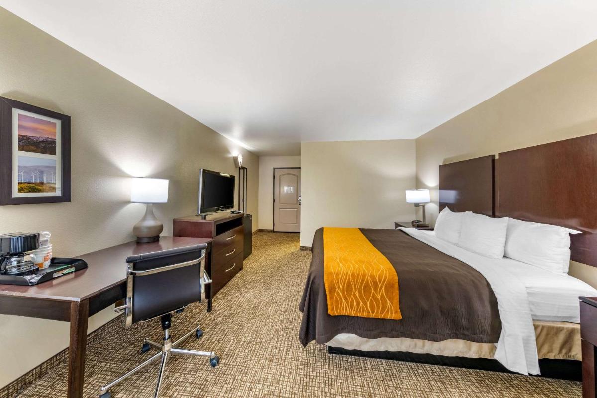 Comfort Inn and Suites Colton/San Bernardino - image 4