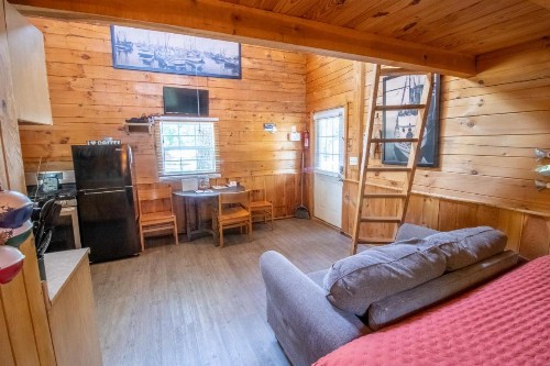 Kozy Haven Log Cabin Rentals - image 16