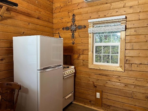 Kozy Haven Log Cabin Rentals - image 20