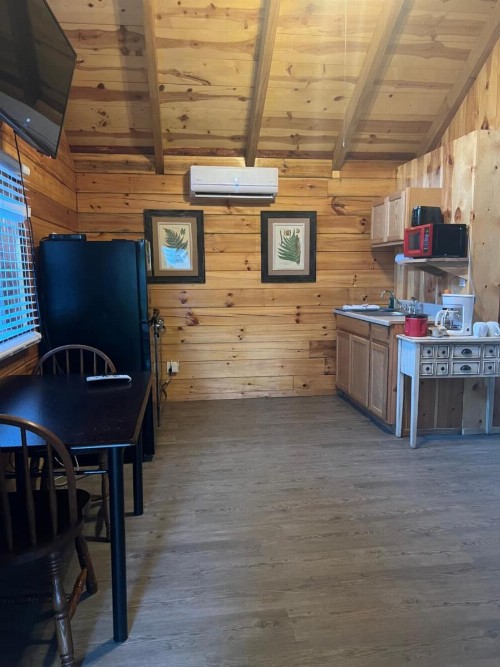 Kozy Haven Log Cabin Rentals - image 30