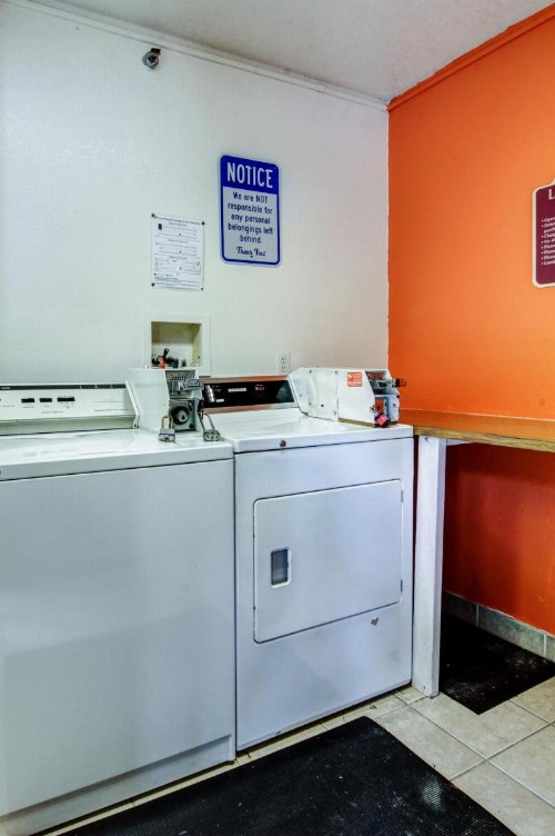 Motel 6-Columbia MO - East - image 11