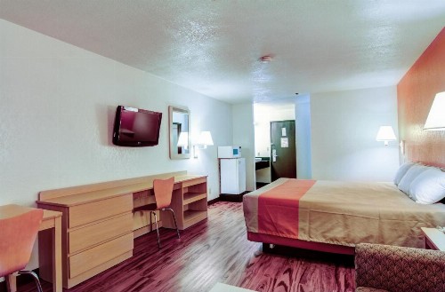 Motel 6-Columbia MO - East - image 13