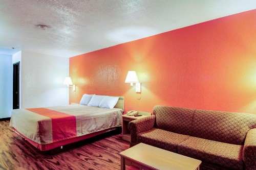 Motel 6-Columbia MO - East - image 27