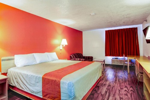 Motel 6-Columbia MO - East - image 3