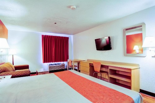 Motel 6-Columbia MO - East - image 38