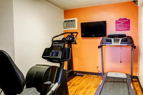 Motel 6-Columbia MO - East - image 40