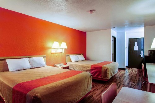 Motel 6-Columbia MO - East - image 7