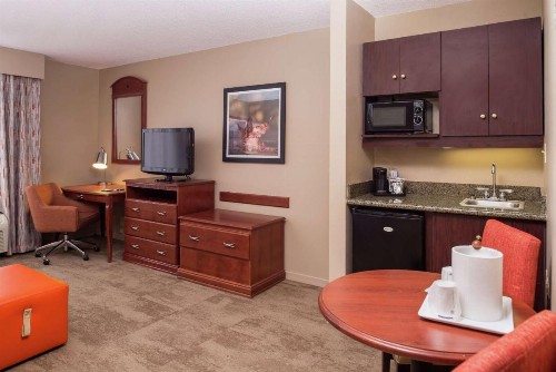 Hampton Inn Columbia Northeast-Fort Jackson Area - image 12