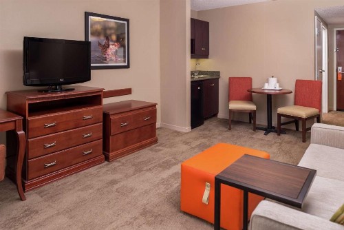 Hampton Inn Columbia Northeast-Fort Jackson Area - image 16