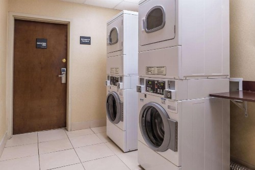 Hampton Inn Columbia Northeast-Fort Jackson Area - image 17