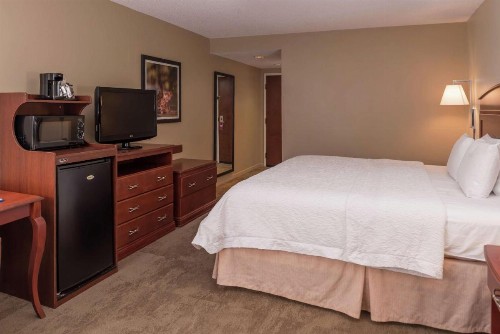 Hampton Inn Columbia Northeast-Fort Jackson Area - image 33