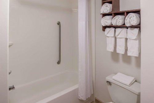 Hampton Inn Columbia Northeast-Fort Jackson Area - image 37